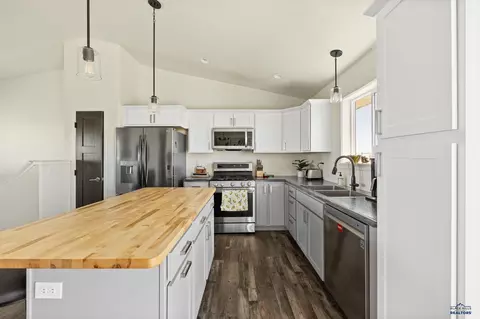 15053 Royal Run, Box Elder, SD 57719 photo 4