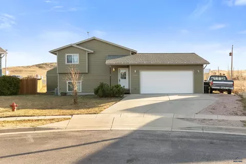 4302 Titan Dr, Rapid City, SD 57701