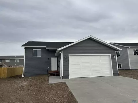 404 Nighthawk Dr, Box Elder, SD 57719 photo 2
