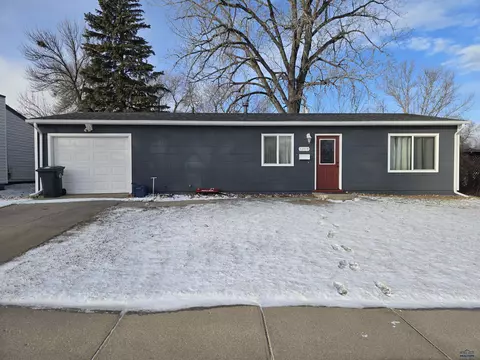 1209 Greenbriar, Rapid City, SD 57701
