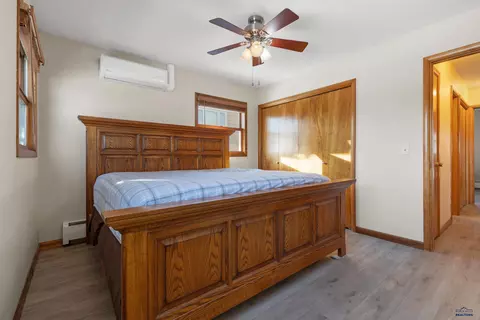 402 Harold St, Wall, SD 57790 photo 10