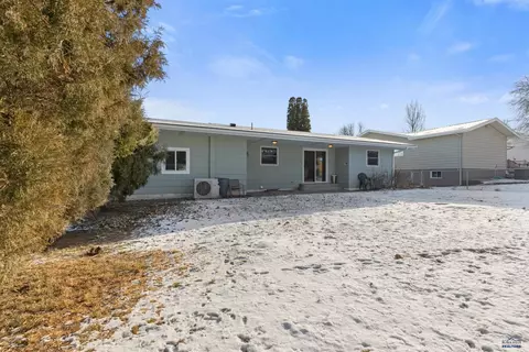 402 Harold St, Wall, SD 57790 photo 23