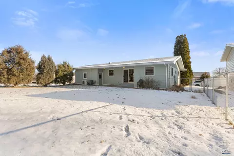 402 Harold St, Wall, SD 57790 photo 22