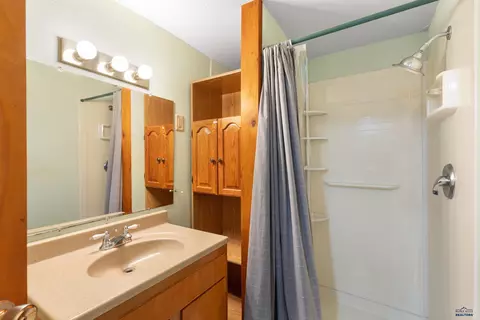402 Harold St, Wall, SD 57790 photo 17