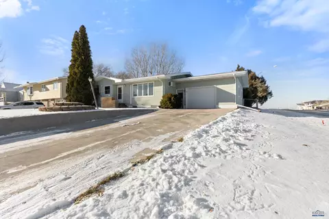 402 Harold St, Wall, SD 57790 photo 30