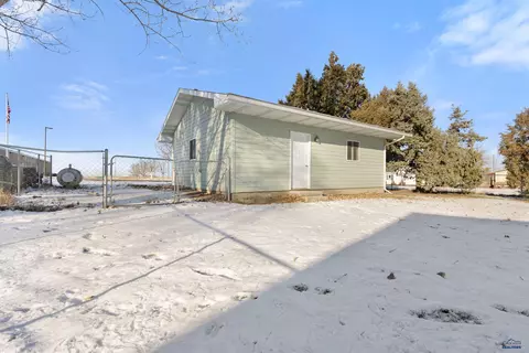 402 Harold St, Wall, SD 57790 photo 24
