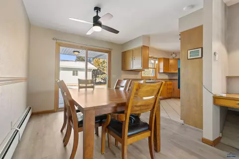 402 Harold St, Wall, SD 57790 photo 8