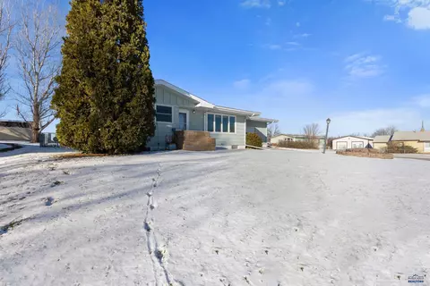 402 Harold St, Wall, SD 57790 photo 29