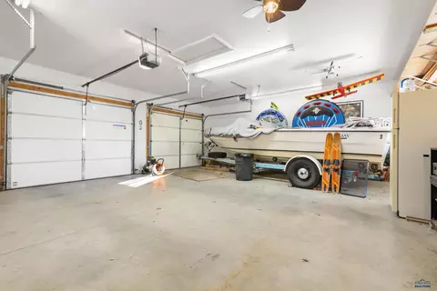 402 Harold St, Wall, SD 57790 photo 21