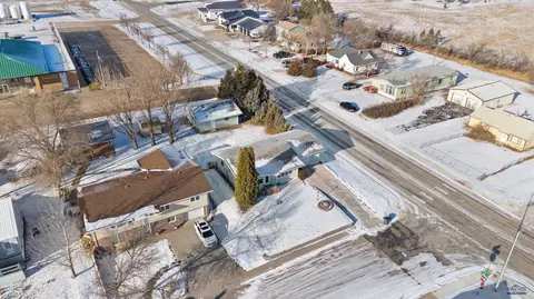 402 Harold St, Wall, SD 57790 photo 27