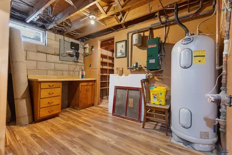 402 Harold St, Wall, SD 57790 photo 18