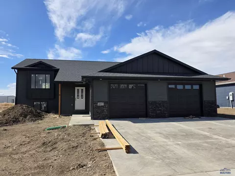 4057 Altor Ln, Rapid City, SD 57703