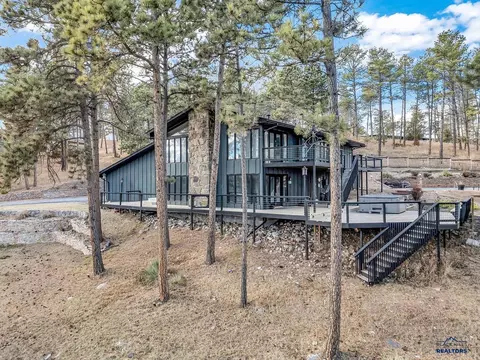 4811 Cliff Dr, Rapid City, SD 57702