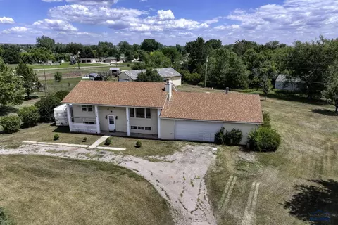 6154 Green Tree Dr, Rapid City, SD 57703