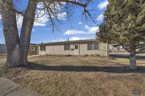 1411 Greenbriar, Rapid City, SD 57701