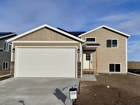 4138 Haralson Ln, Rapid City, SD 57703