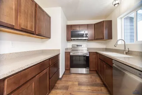 518 Falcon Dr, Box Elder, SD 57719 photo 7