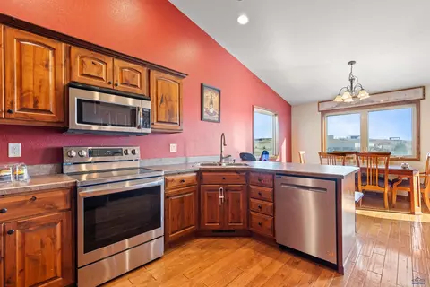 1012 Copperfield Dr, Rapid City, SD 57703
