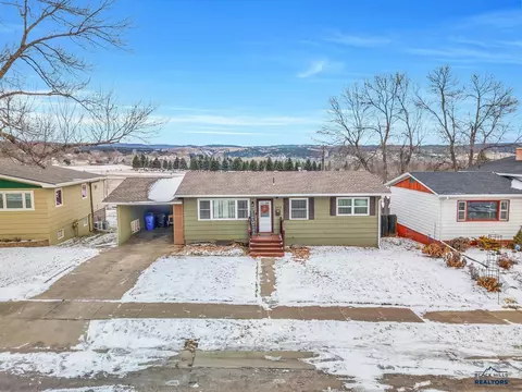 2413 Cruz Dr, Rapid City, SD 57702