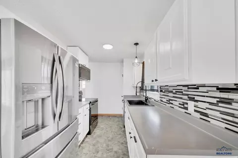 107 E Centennial, Rapid City, SD 57701 photo 2