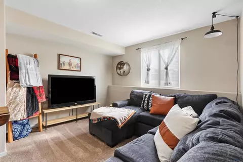 243 Ruhe Ln, Box Elder, SD 57719 photo 15