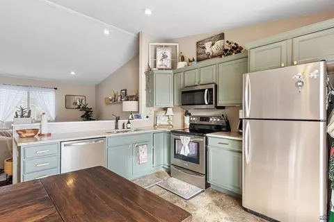 243 Ruhe Ln, Box Elder, SD 57719 photo 8