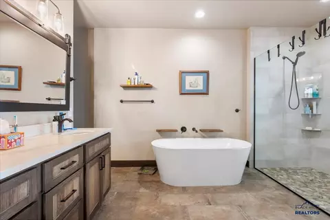 Bath - 7718 Brooks Loop, Spearfish, SD 57783 photo 6 of 7