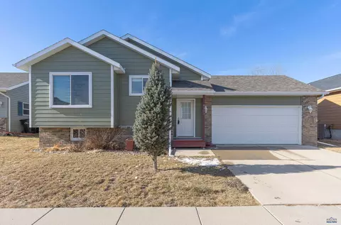 4303 Kateland St, Rapid City, SD 57702