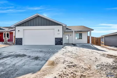 425 Nighthawk Dr, Box Elder, SD 57719 photo 1
