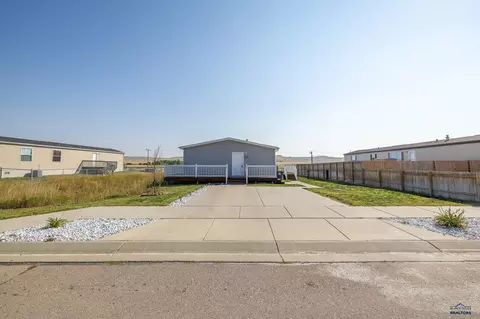 1009 Bennington Dr, Box Elder, SD 57719 photo 3