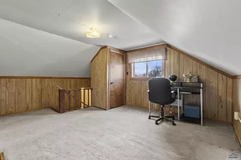 215 W 5th Ave, Wall, SD 57790 photo 21
