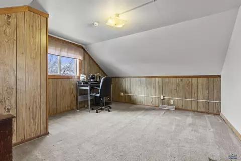 215 W 5th Ave, Wall, SD 57790 photo 20