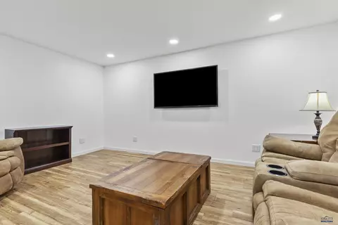 215 W 5th Ave, Wall, SD 57790 photo 8