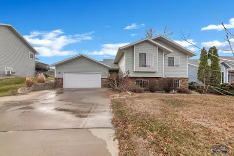 1023 E Oakland, Rapid City, SD 57701