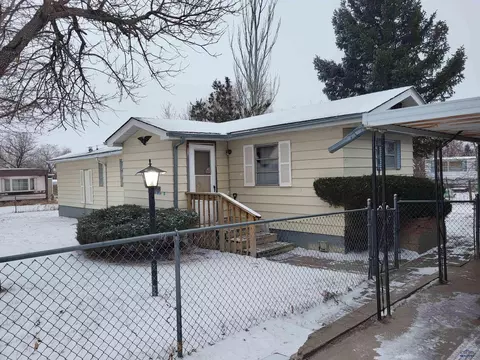 1511 Sharp Dr, Rapid City, SD 57701