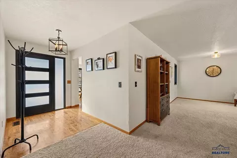 216 Union St, Spearfish, SD 57783 photo 4