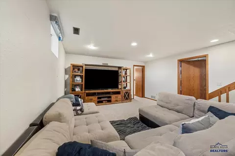216 Union St, Spearfish, SD 57783 photo 17