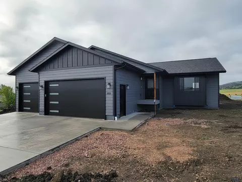 1051 Cobalt Dr, Rapid City, SD 57701