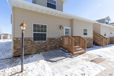 768 Earleen St UNIT B, Rapid City, SD 57701