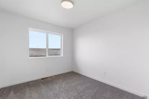 826 Yorktown Blvd, Box Elder, SD 57719 photo 13