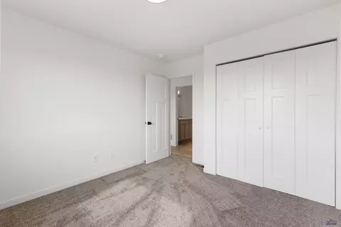 826 Yorktown Blvd, Box Elder, SD 57719 photo 12