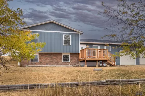 14618 Country Rd, Rapid City, SD 57701