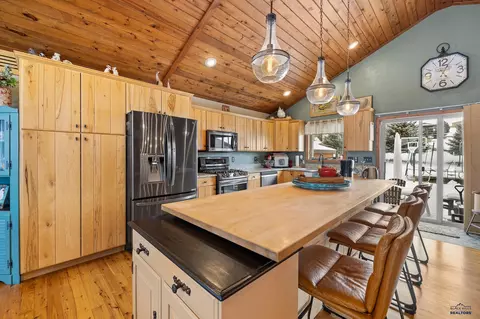 2010 Branding Iron Dr, Spearfish, SD 57783 photo 7