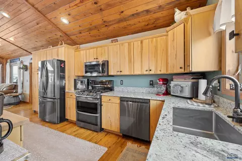 2010 Branding Iron Dr, Spearfish, SD 57783 photo 9