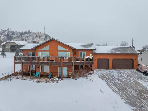 2010 Branding Iron Dr, Spearfish, SD 57783