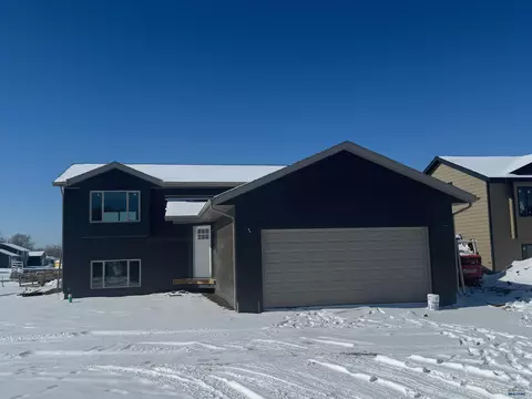3981 Altor Ln, Rapid City, SD 57703