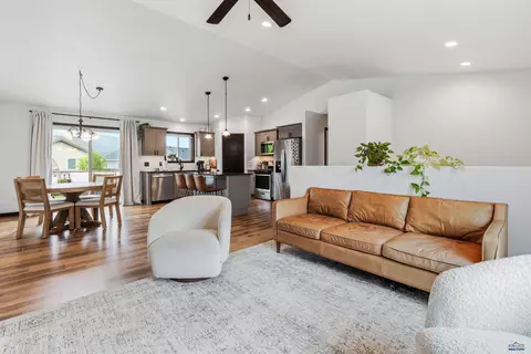 8073 Foley Dr, Summerset, SD 57769 photo 8