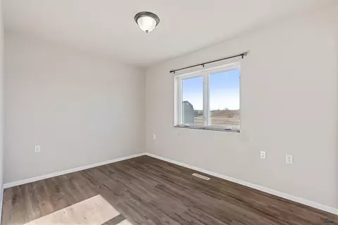 632 Shuttle Ct, Box Elder, SD 57719 photo 14
