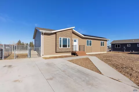 632 Shuttle Ct, Box Elder, SD 57719 photo 2