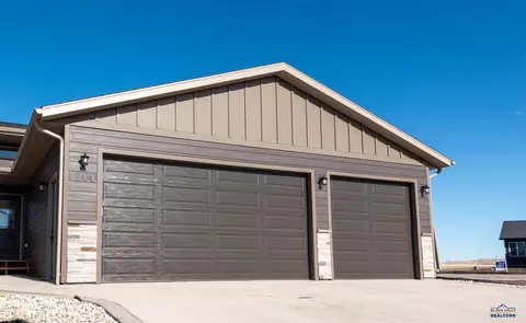 1200 Kenai Dr, Box Elder, SD 57719 photo 2
